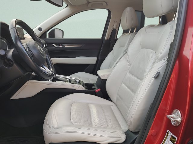 Used 2017 Red Mazda Grand Select image 26