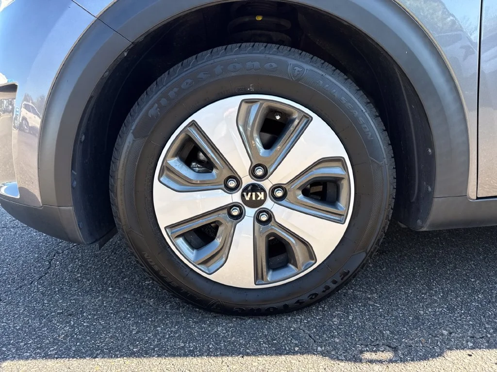 Used 2018 Gray Kia LX image 11