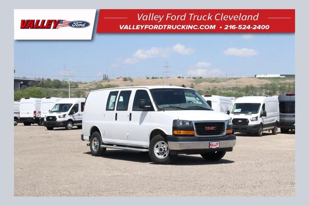 2024 GMC Savana 2500's photo