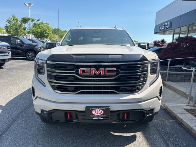View vehicle photo 4