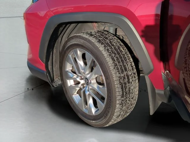 Used 2024 Red Toyota XLE Premium image 36