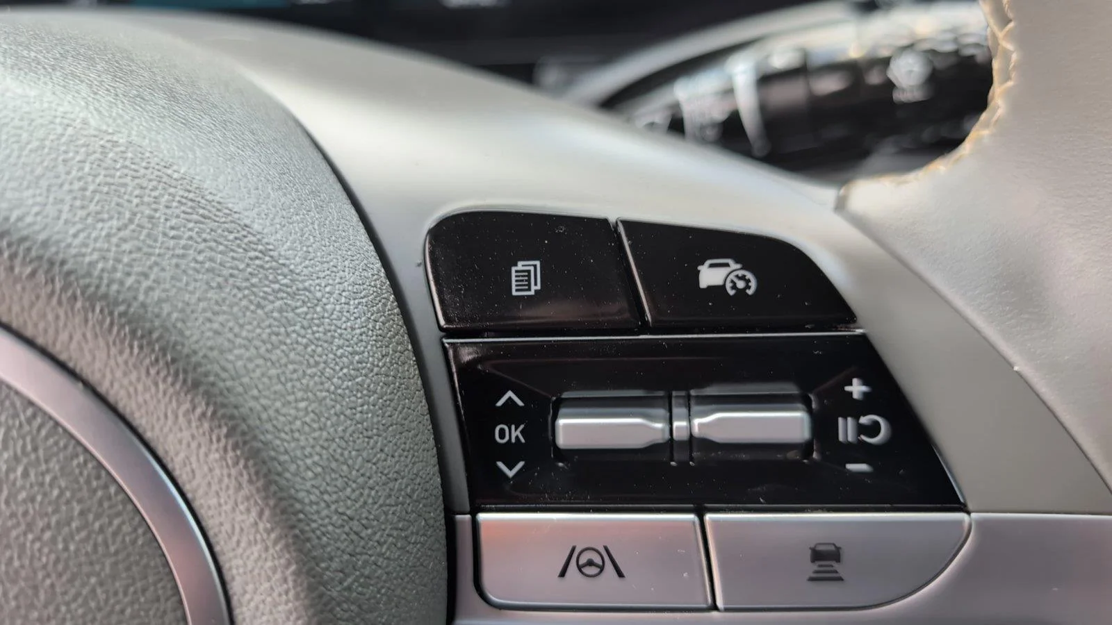 Used 2025 Intense Blue Hyundai SEL Convenience image 29