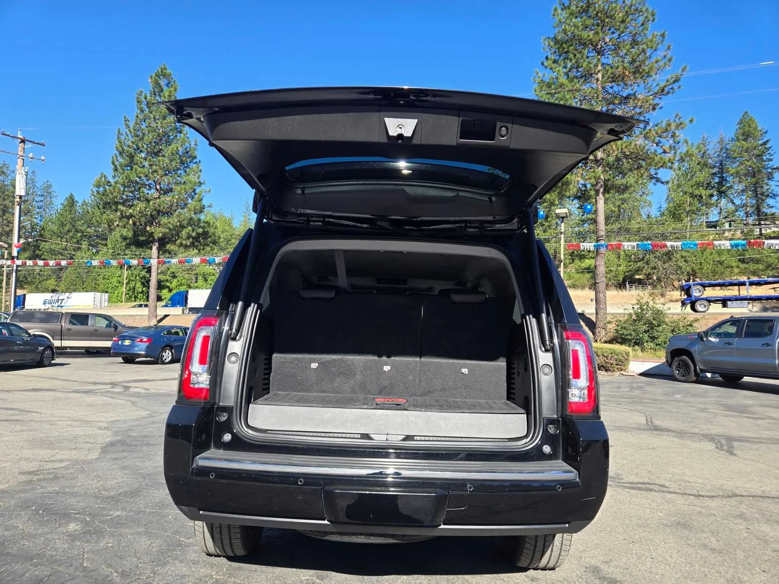 Used 2015 ONYX BLACK GMC Denali image 28