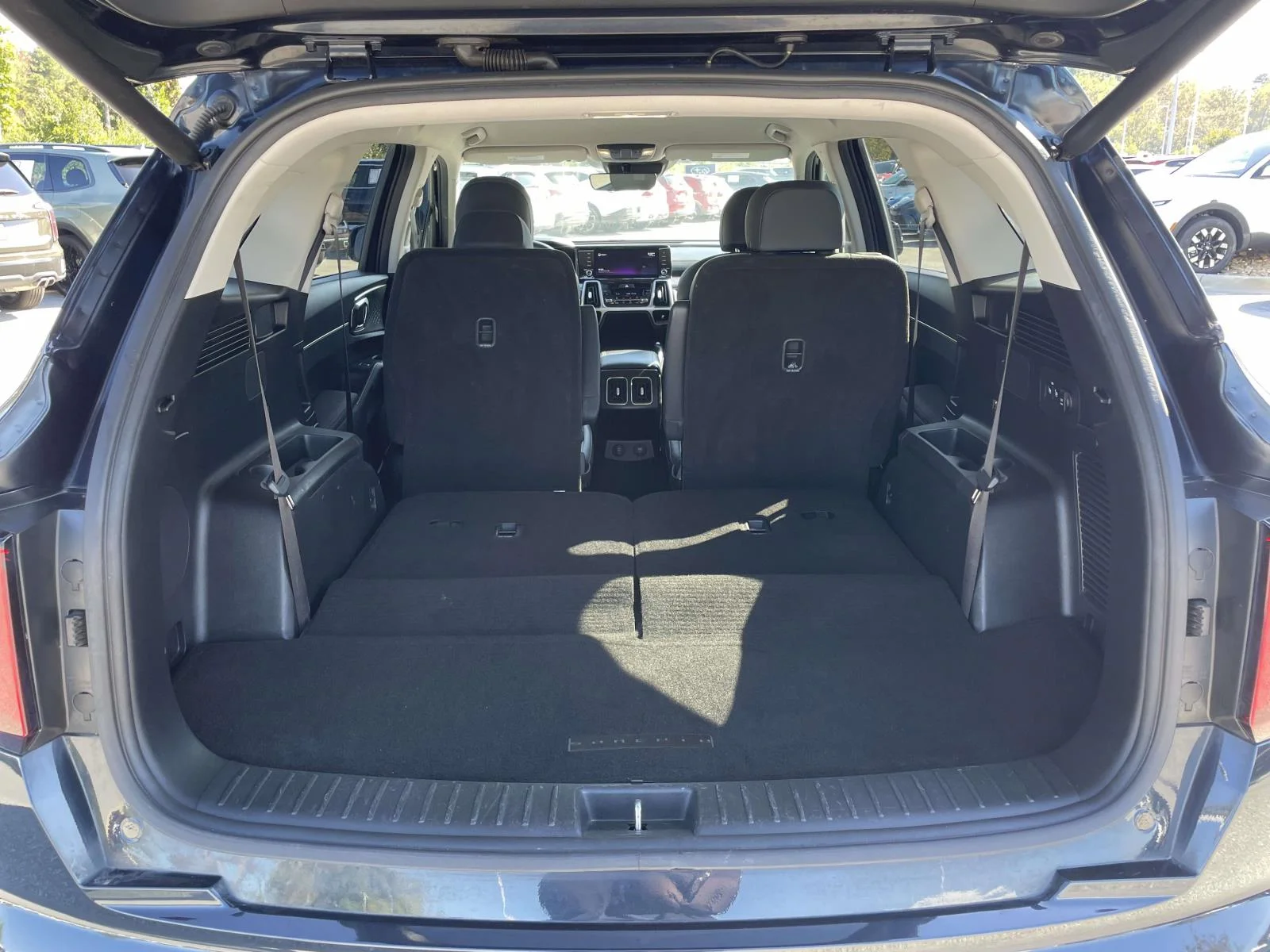 Used 2022 Gravity Blue Kia EX image 29