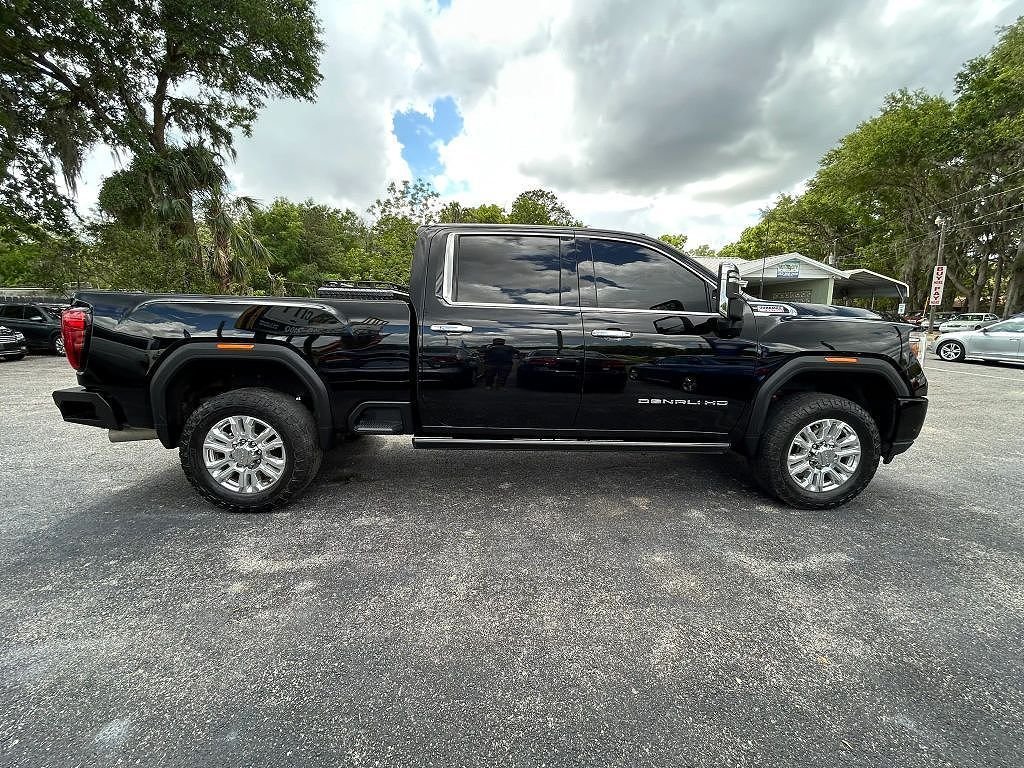2023 GMC Sierra 4WD Crew Cab Standard Box Denali's photo