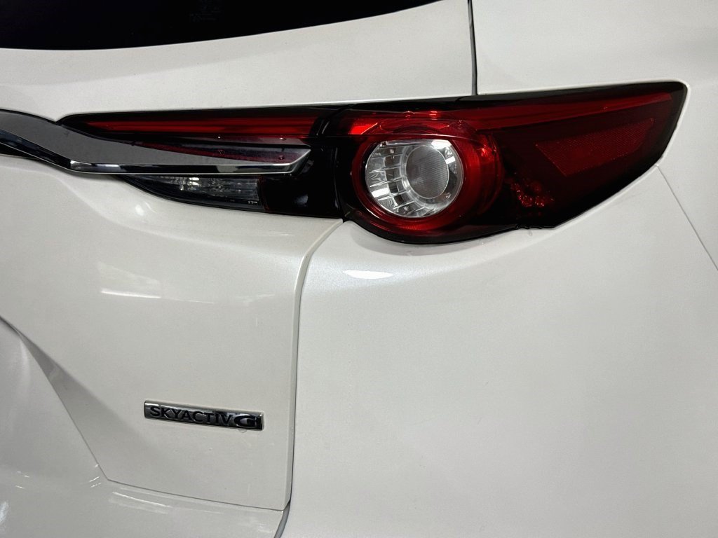 Used 2020 Snowflake White Pearl Mica Mazda Touring image 30