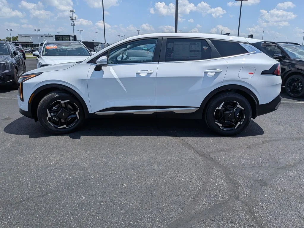 New 2026 White Pearl Kia EX image 31