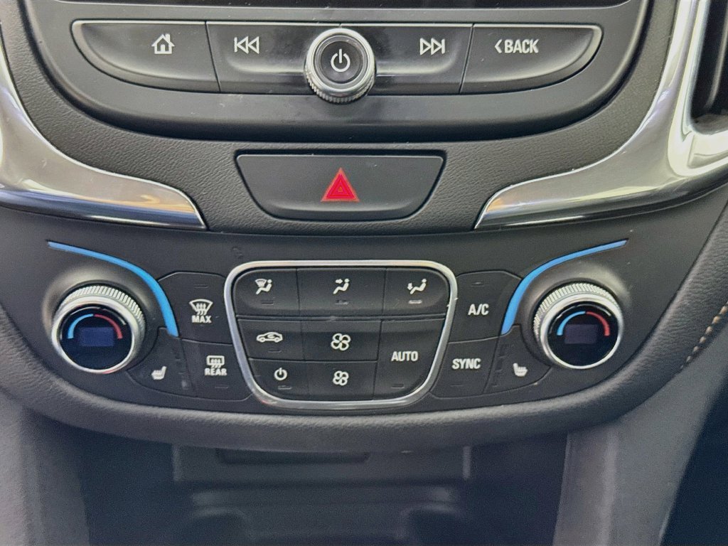Used 2020 Iridescent Pearl Tricoat Chevrolet Premier image 17