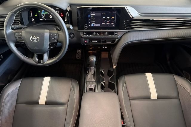 Used 2025 Ice Cap Toyota SE image 19