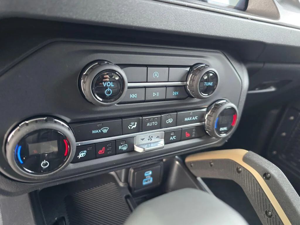 New 2025 Marsh Gray Ford Badlands® image 27