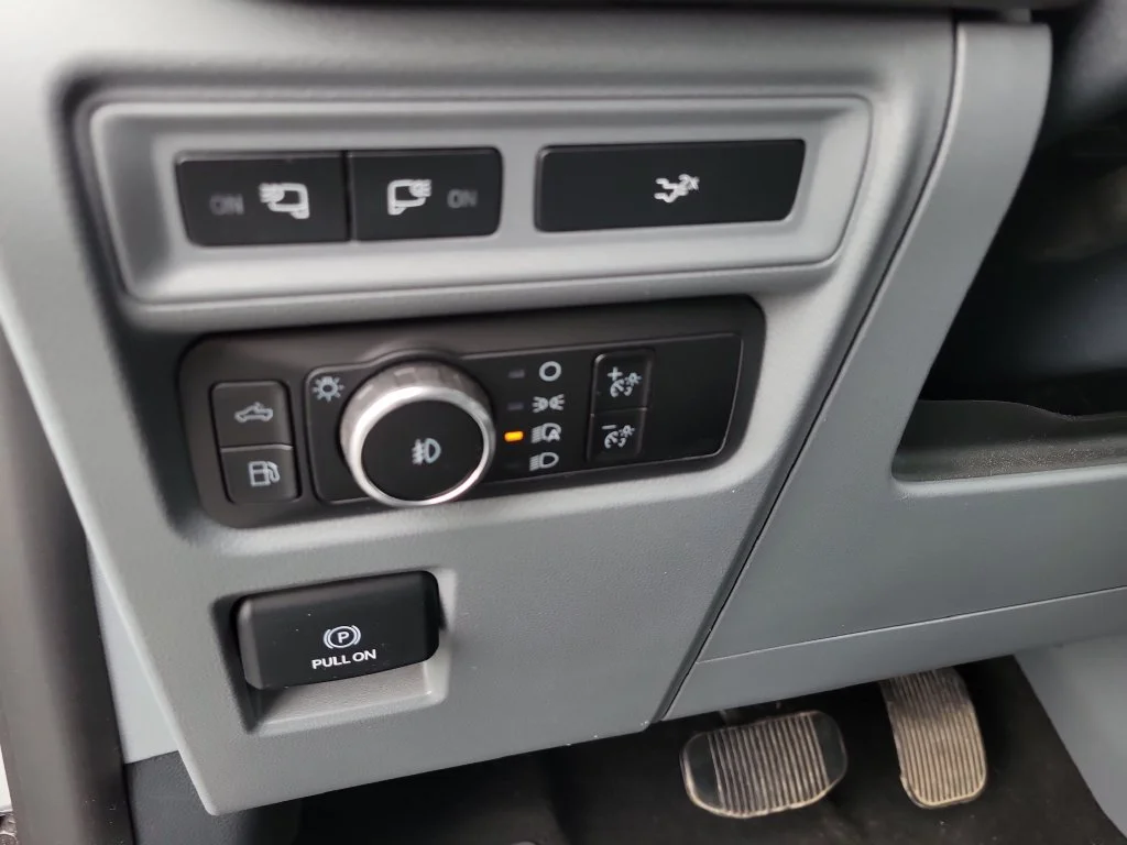 Used 2024 Avalanche Ford XLT image 12