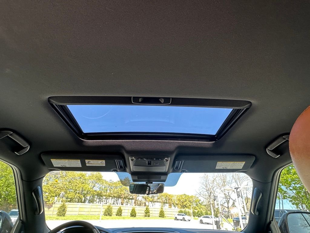 Used 2021 Black INFINITI Sensory image 23