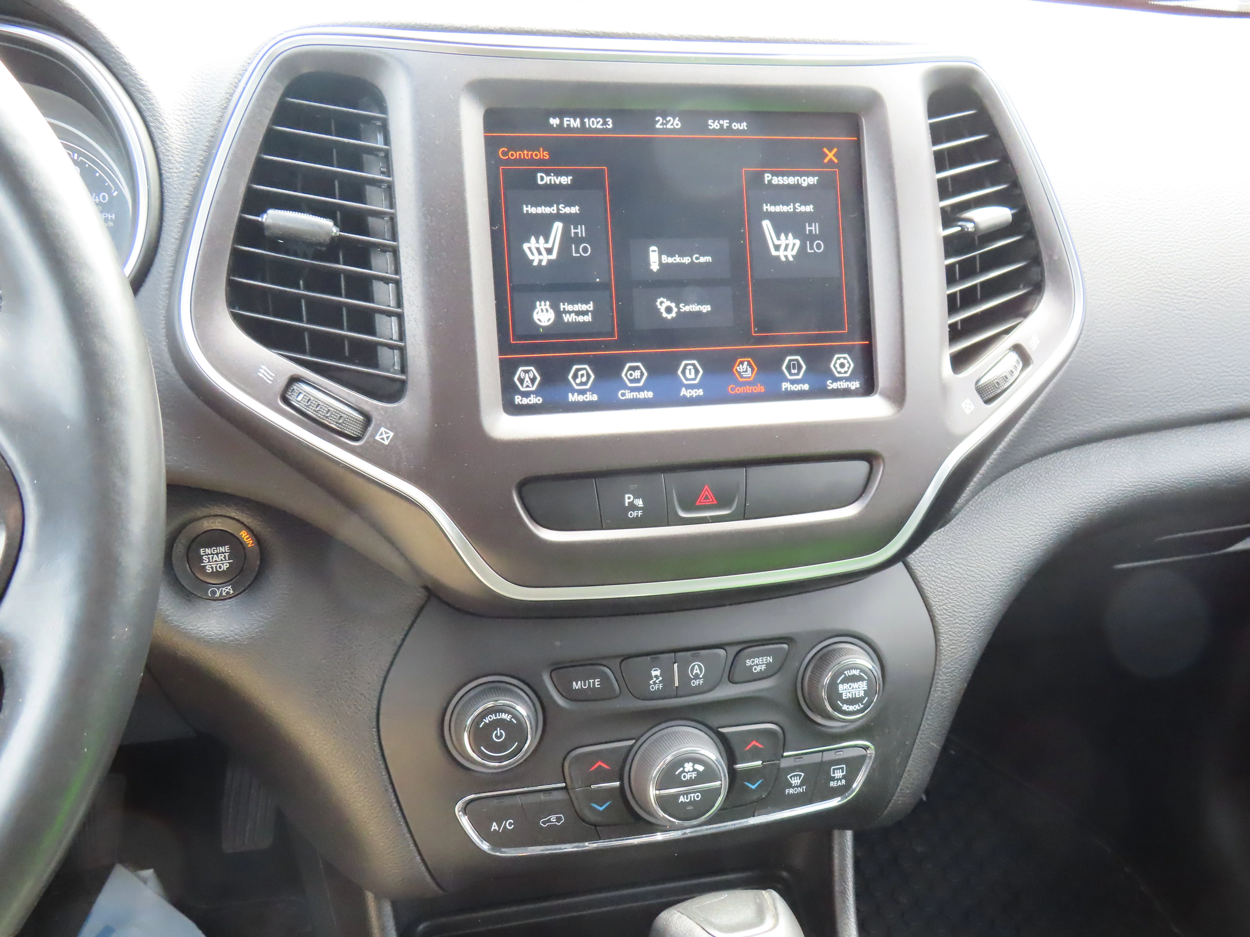 Used 2021 Light Brownstone Pearlcoat Jeep Trailhawk image 18