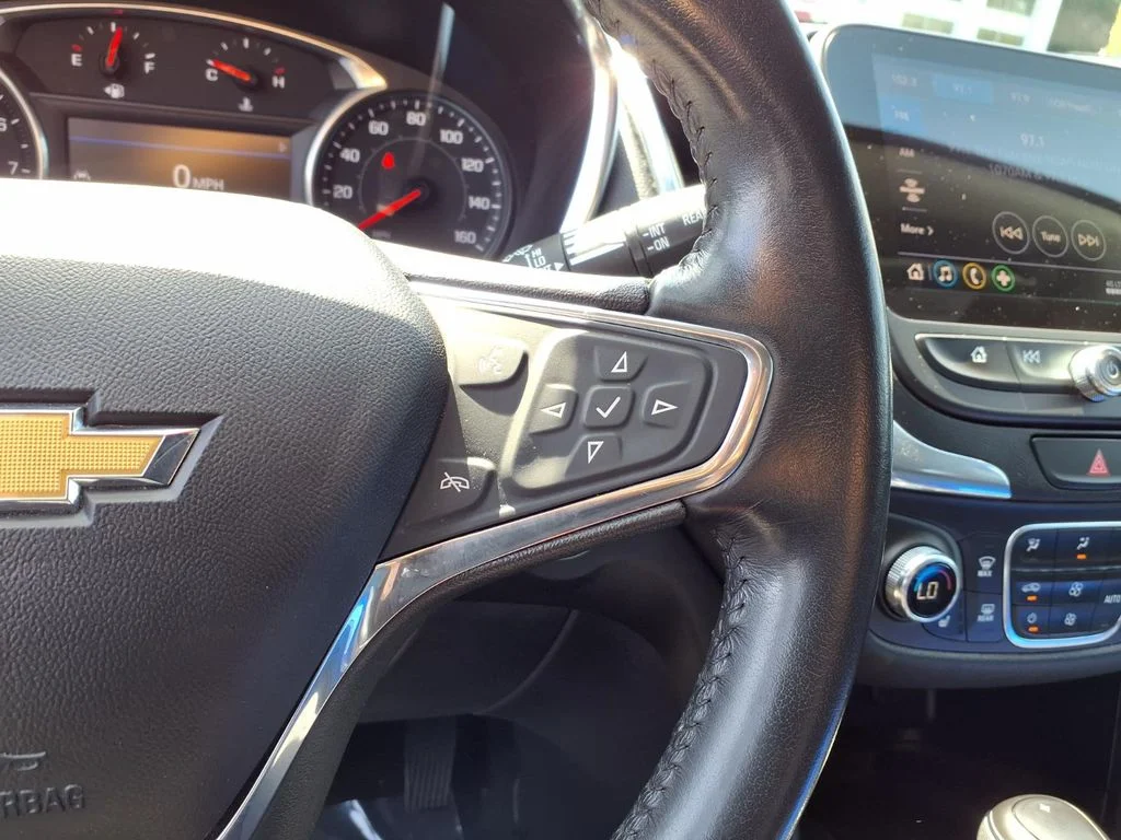 Used 2020 Silver Chevrolet Premier image 18
