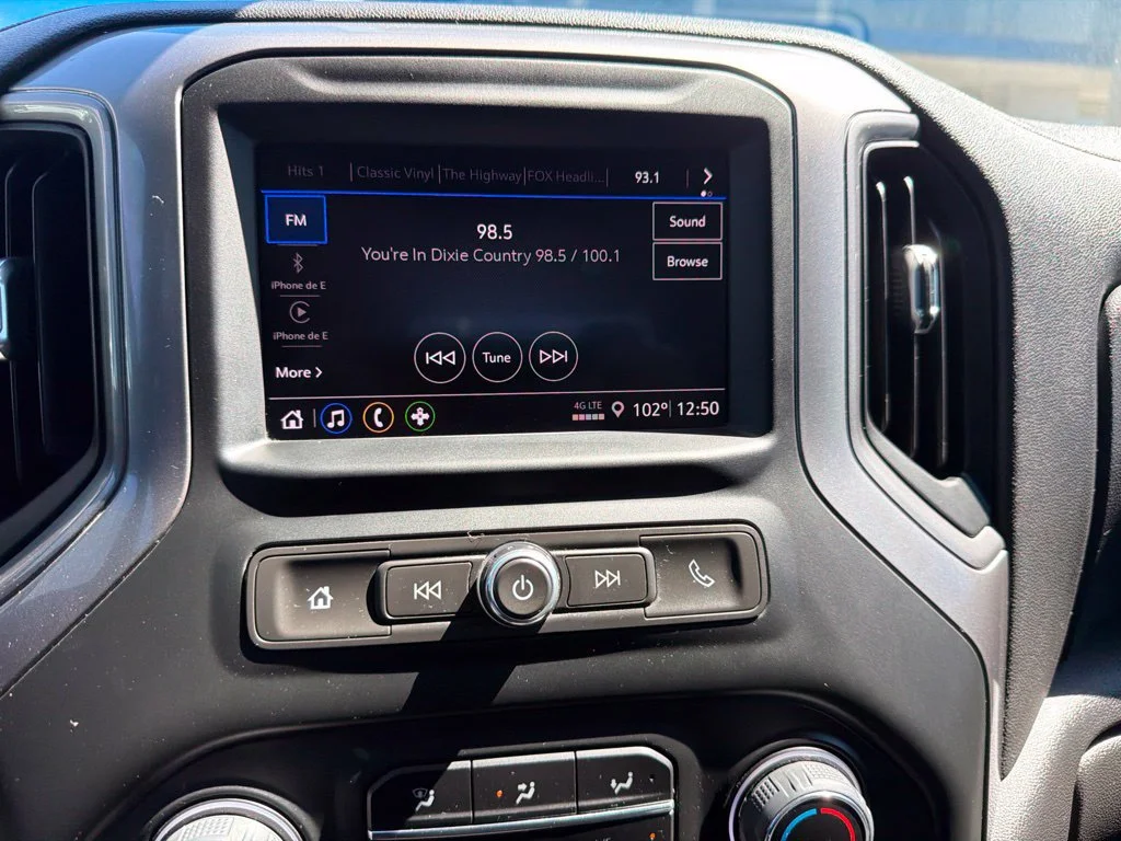Used 2022 BLACK Chevrolet Custom image 25