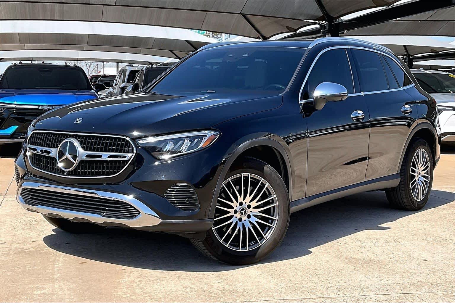 Used 2025 Obsidian Black Metallic Mercedes-Benz GLC 300 image 50