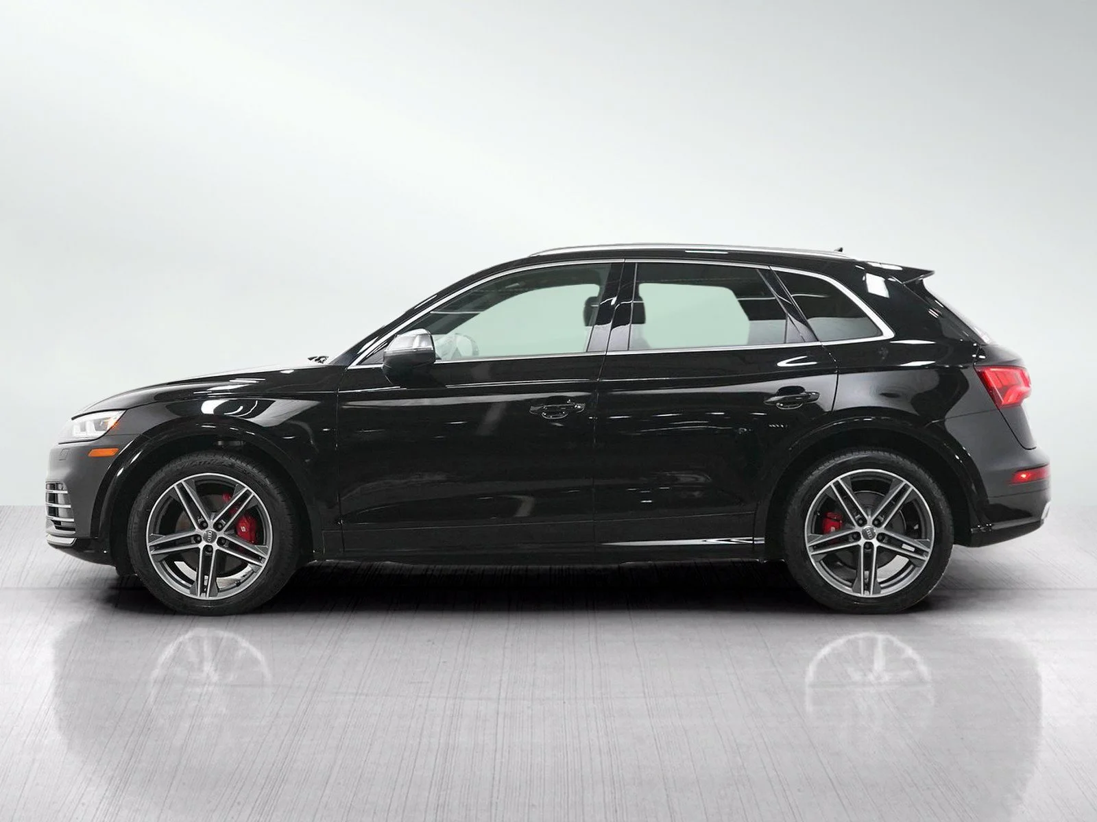 Used 2018 Audi SQ5 Premium Plus with VIN WA1A4AFY7J2044797 for sale in Wayzata, Minnesota