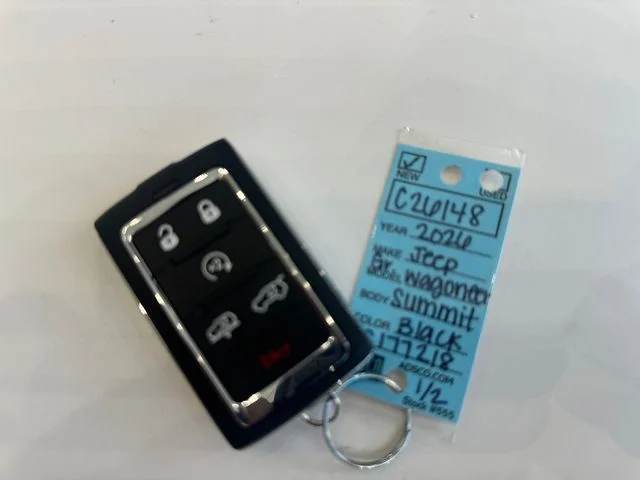 New 2026 High Gloss Black Exterior Paint Jeep Summit Reserve image 19