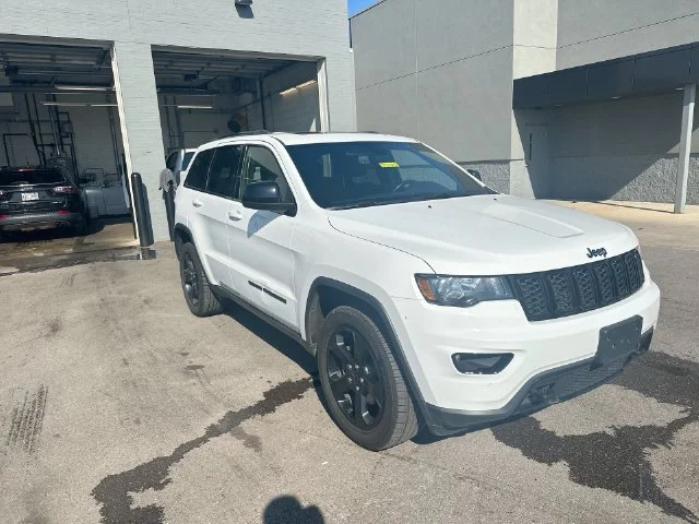 Used 2020 White Jeep Laredo image 12