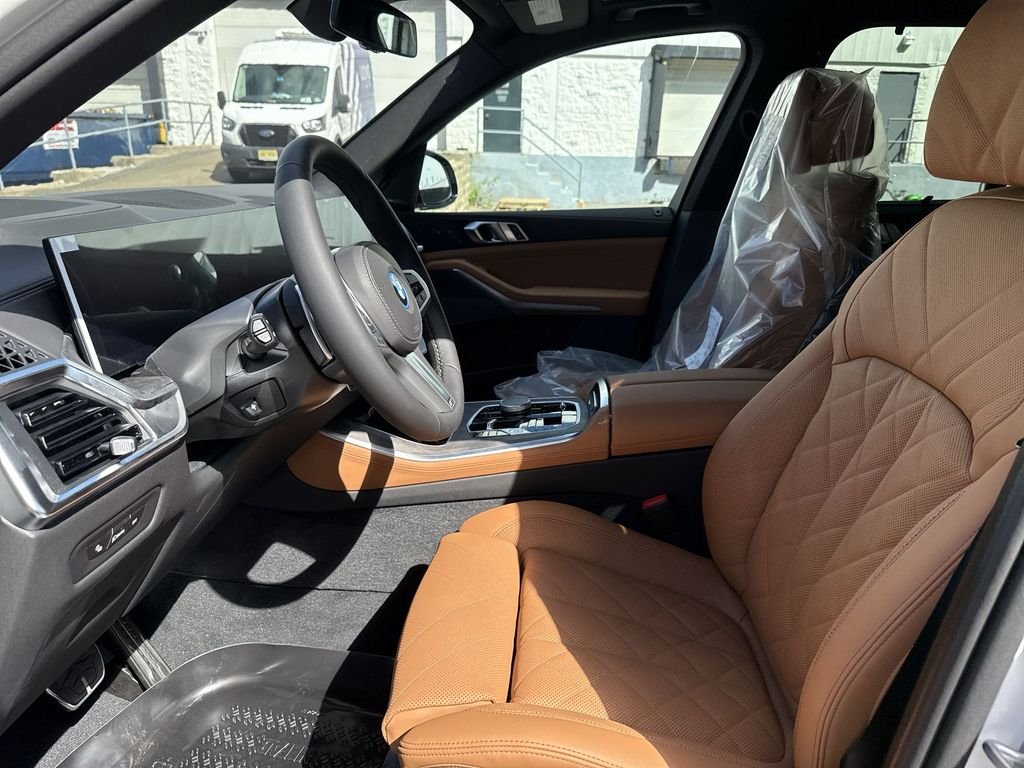 New 2026 White BMW xDrive50e image 11