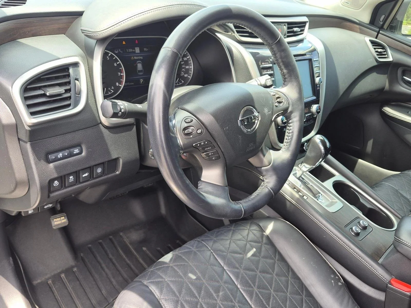 Used 2020 Pearl White Tricoat Nissan Platinum image 10