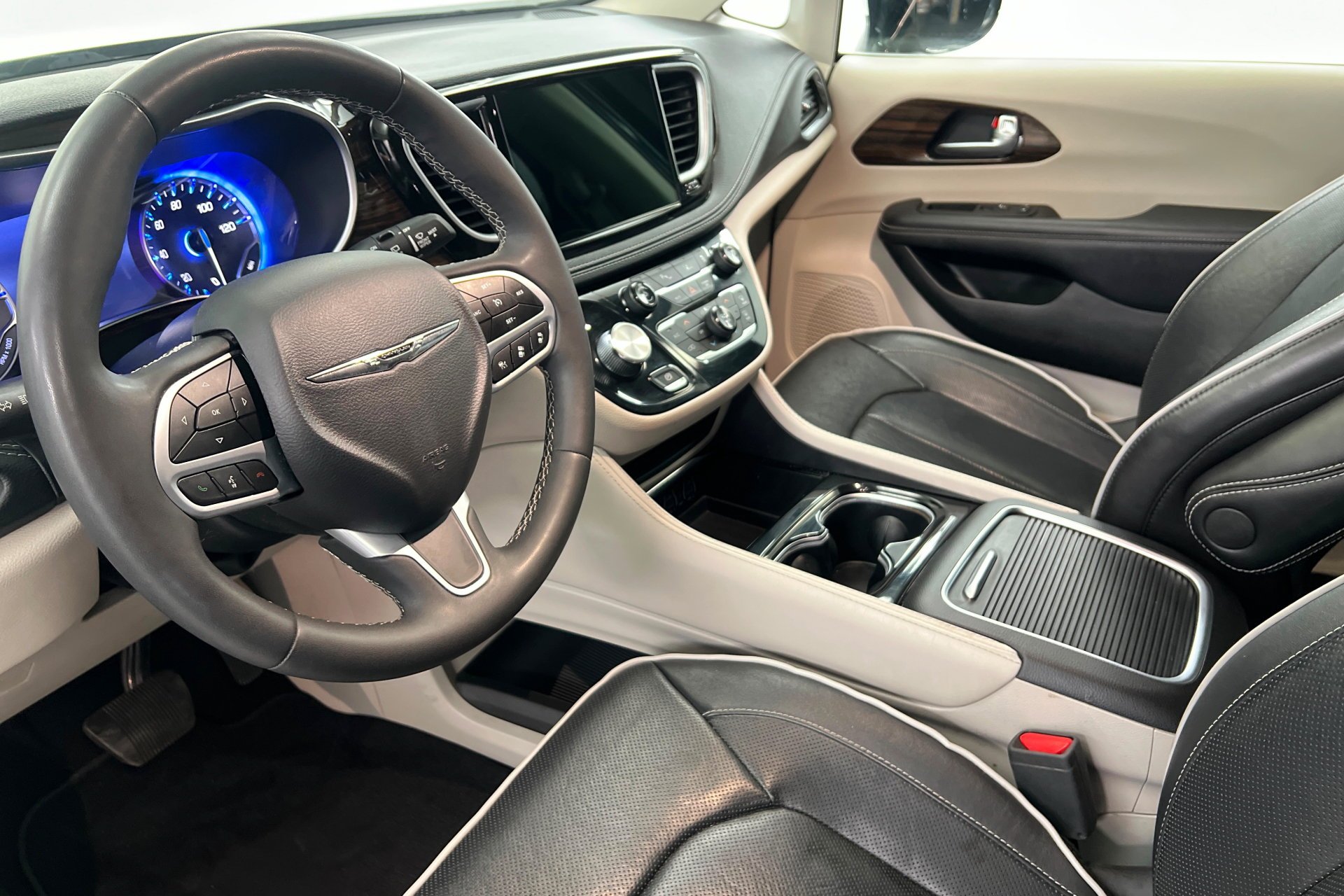 2023 Chrysler Pacifica Limited - Photo 15