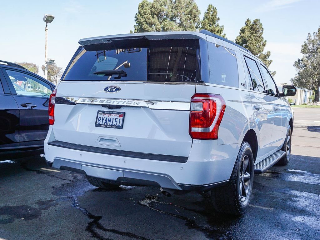 Used 2021 White Ford XL image 7
