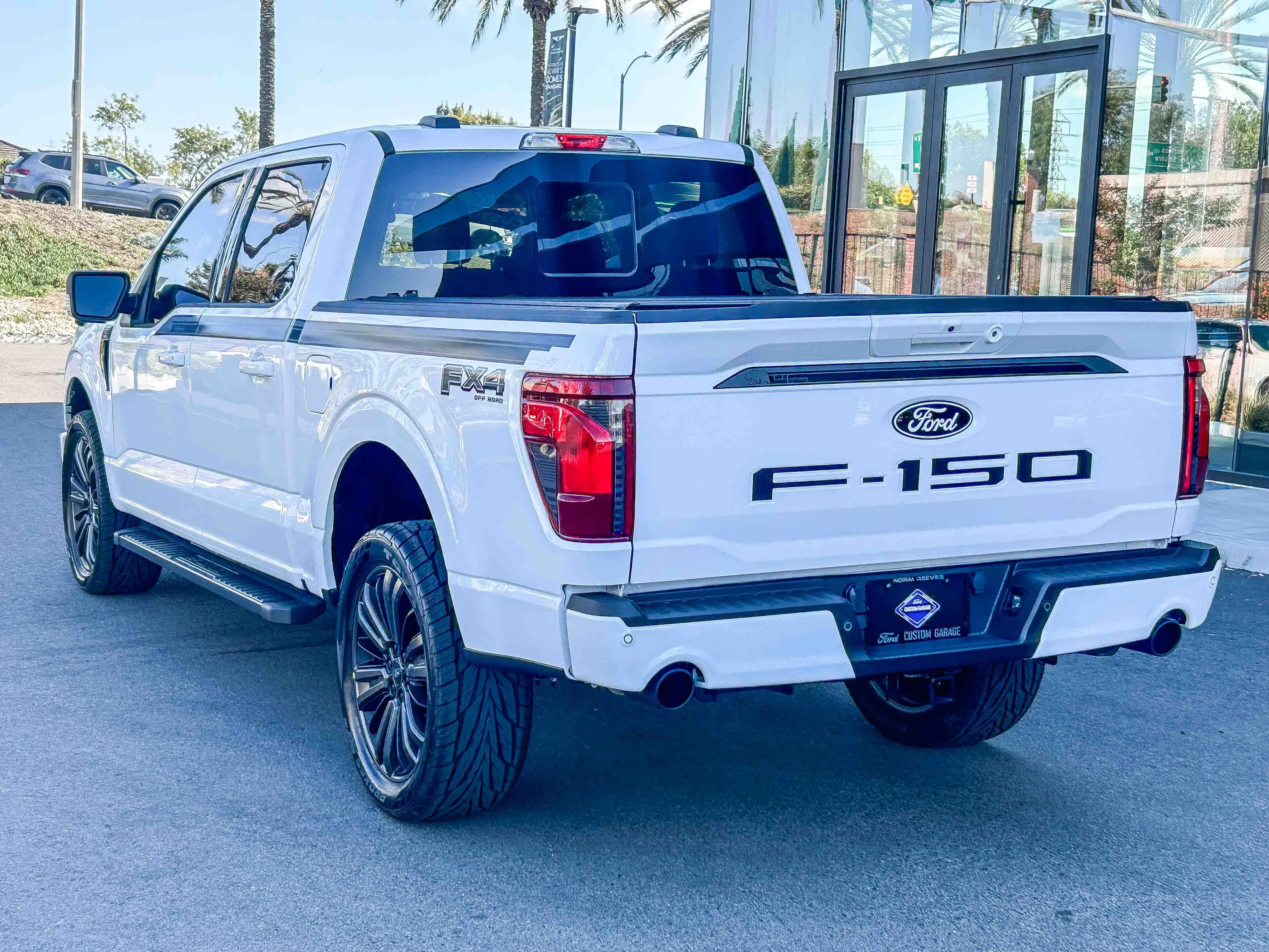 New 2026 Oxford White Ford XLT image 8
