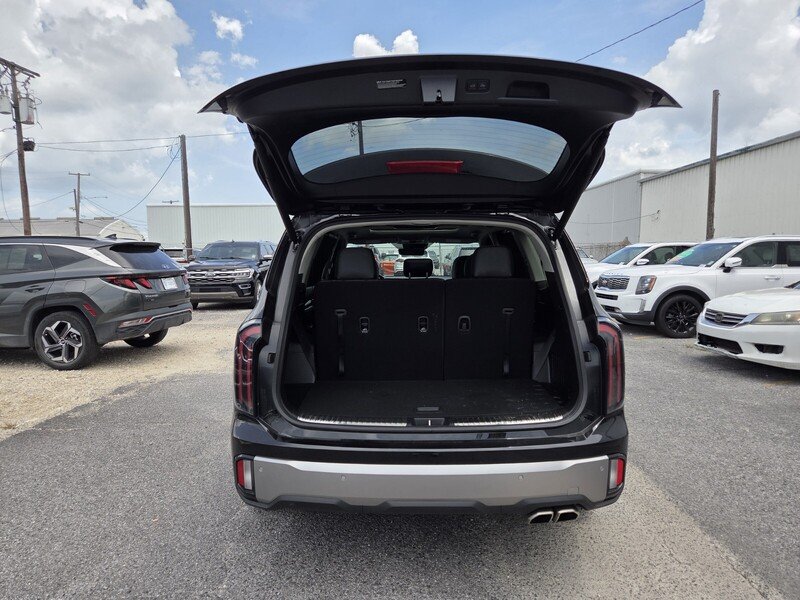 Used 2025 Black Kia SX image 24