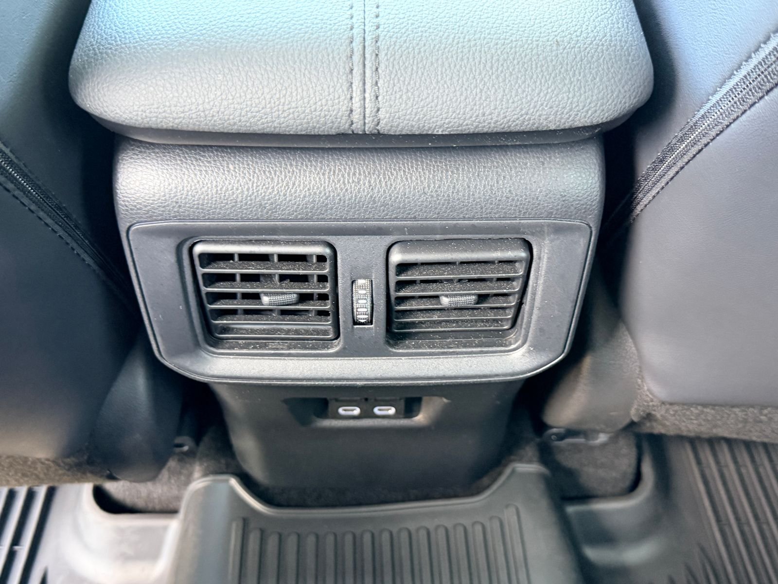 Used 2024 Pearl Toyota XLE Premium image 15