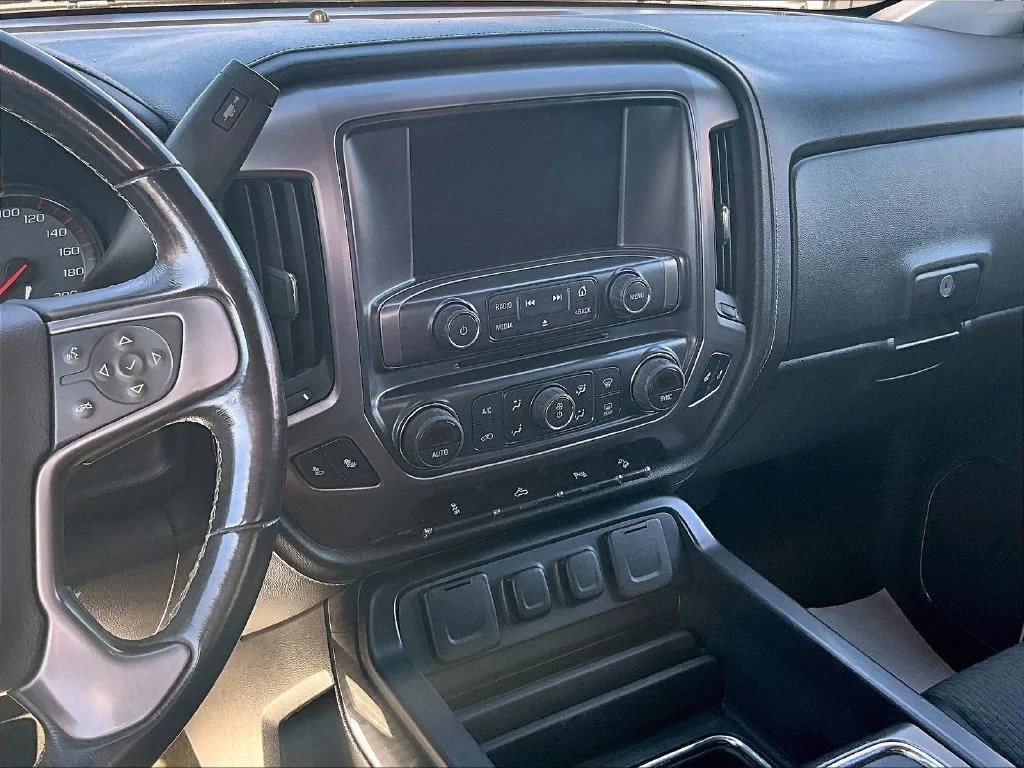Used 2016 Black GMC SLE image 6