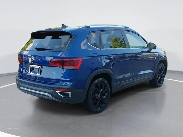 Used 2022 Blue Volkswagen 1.5T SE image 3