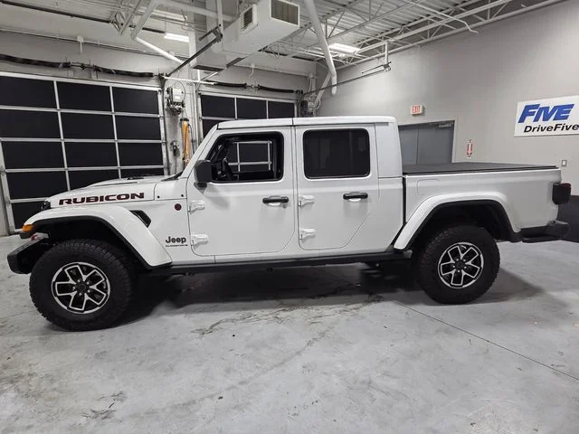 Used 2025 White Jeep Rubicon image 4