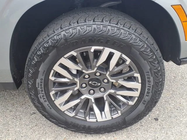 Used 2025 Sterling Gray Metallic Chevrolet Z71 image 3
