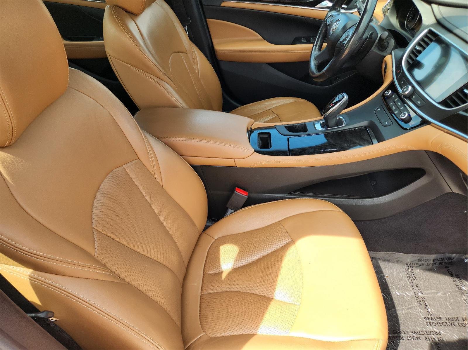 Used 2018 Summit White Buick Essence image 13