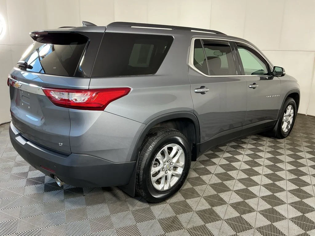 Used 2019 Gray Chevrolet LT image 6
