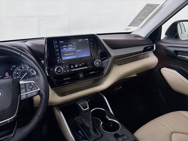 Certified Used 2021 MAGNETIC GRAY MET. Toyota  image 34