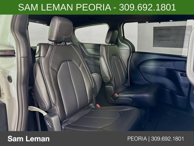 2026 Chrysler Pacifica Select - Photo 28