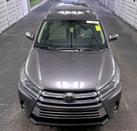Used 2019 Predawn Gray Mica Toyota Limited image 4