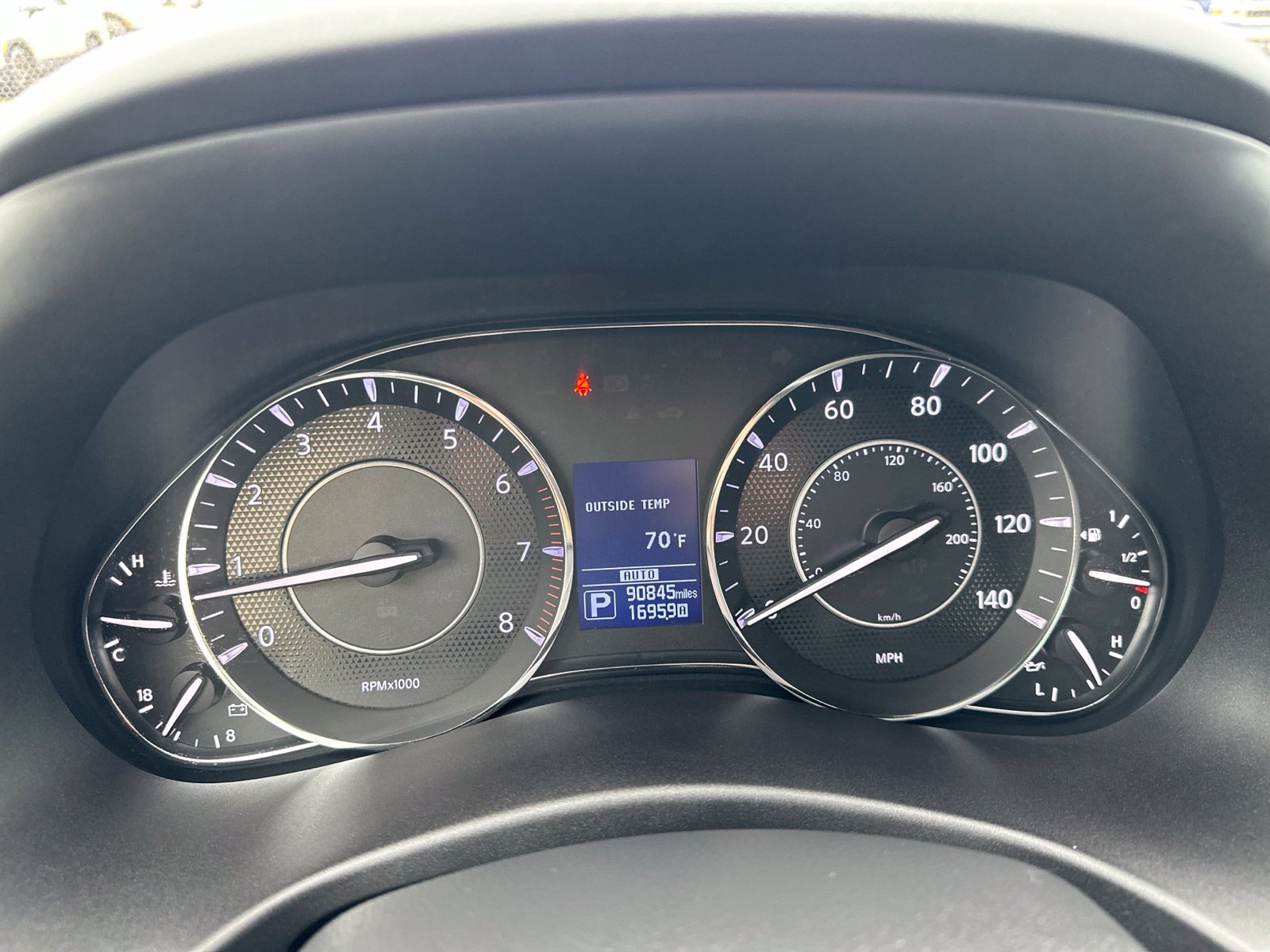 Used 2020 White Nissan Platinum image 53