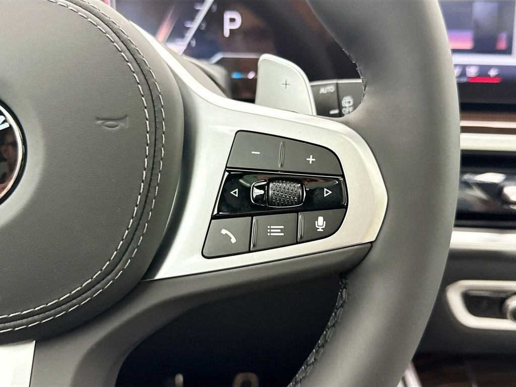 New 2026 White Metallic BMW xDrive40i image 12