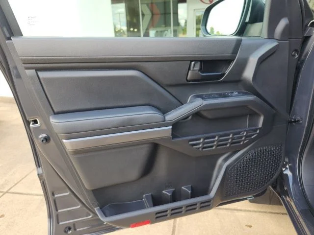 Certified Used 2025  Toyota SR5 image 11