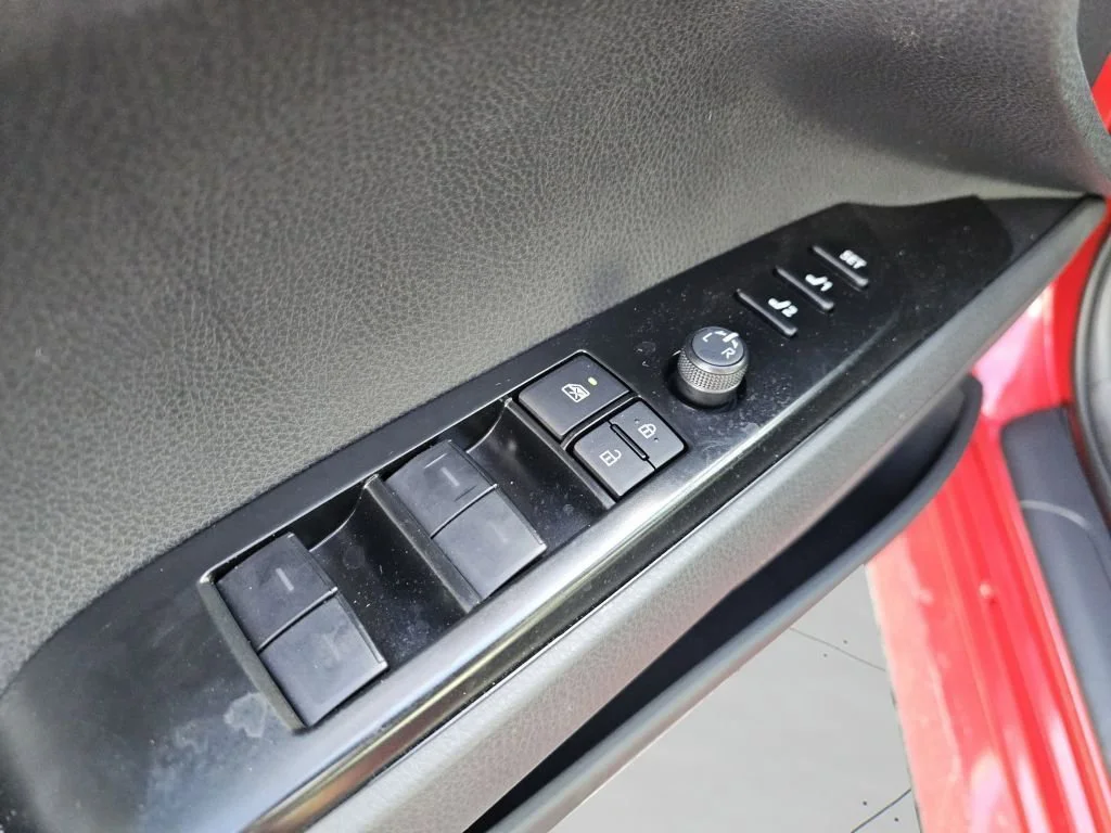 2025 Toyota Camry XLE - Photo 30