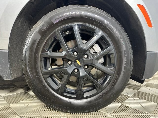 Used 2024 Gray Chevrolet LT image 9