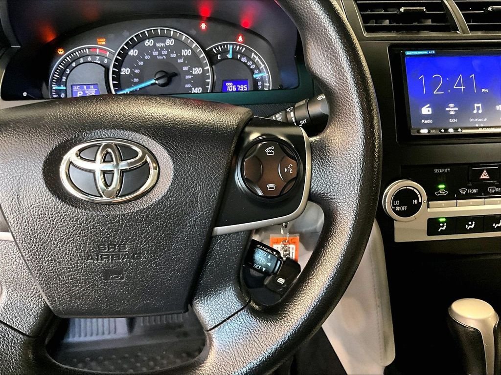 Used 2014 Gray Toyota LE image 24