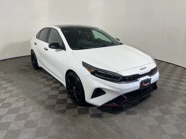 2022 Kia Forte GT's photo