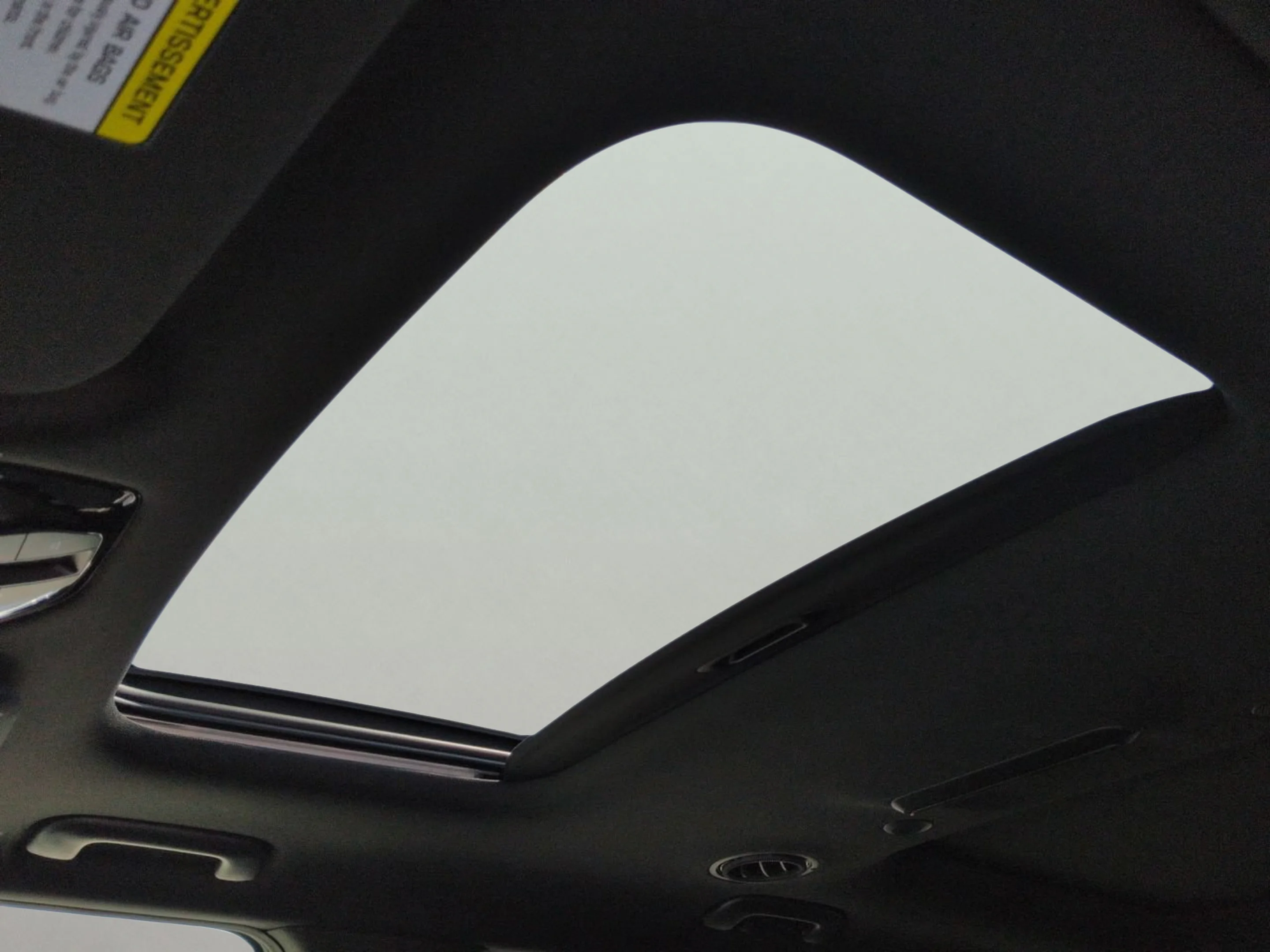 New 2027 Glacial White Pearl Kia X-Line SX image 18