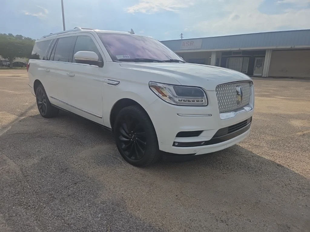Certified Used 2020 White Lincoln Reserve image 12
