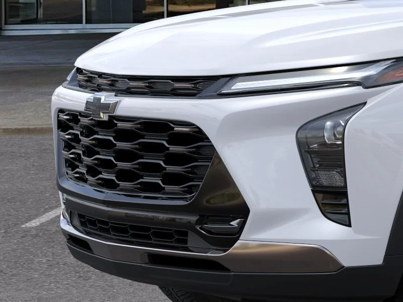 New 2026 Summit White Chevrolet ACTIV image 14
