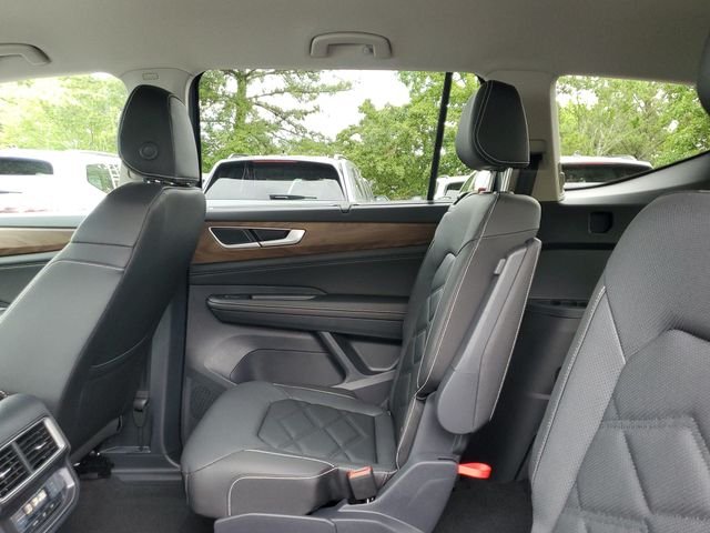New 2026 Gray Volkswagen 2.0T SE w/Technology image 10
